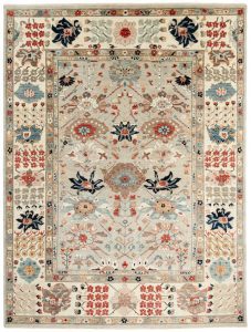 Hand knotted transitional rug