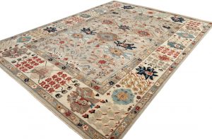 Hand knotted transitional rug