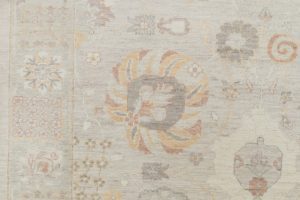 vase transitional rug