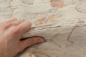 vase transitional rug