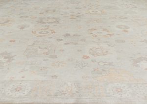 vase transitional rug