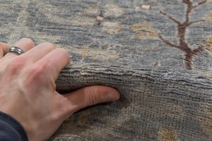 Agra Transitional Handwoven Rug