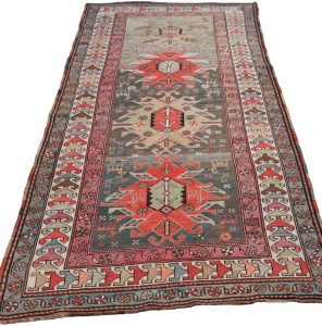 Antique Daghestan Rug