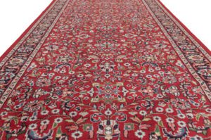 Sarouk Handwoven Traditional Rug