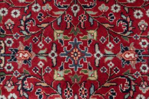 33912-Sarouk_Fine_Red_Navy_Handwoven_Traditional_Rug-2'9''x19'7''-India-5