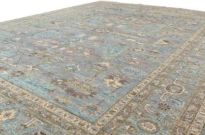 Serapi Transitional Handwoven Rug